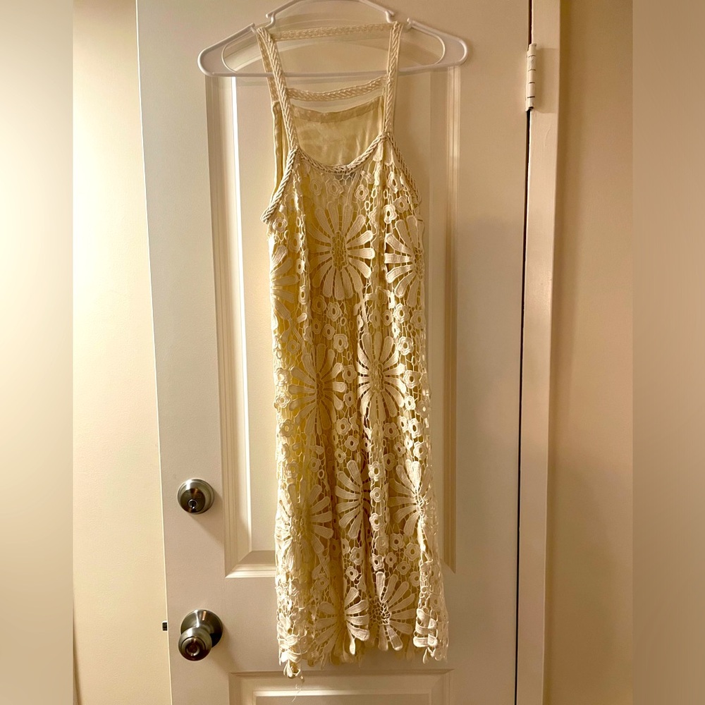 Dress Forum Beige Flower Eyelet Beige Mid-Length, Size Medium